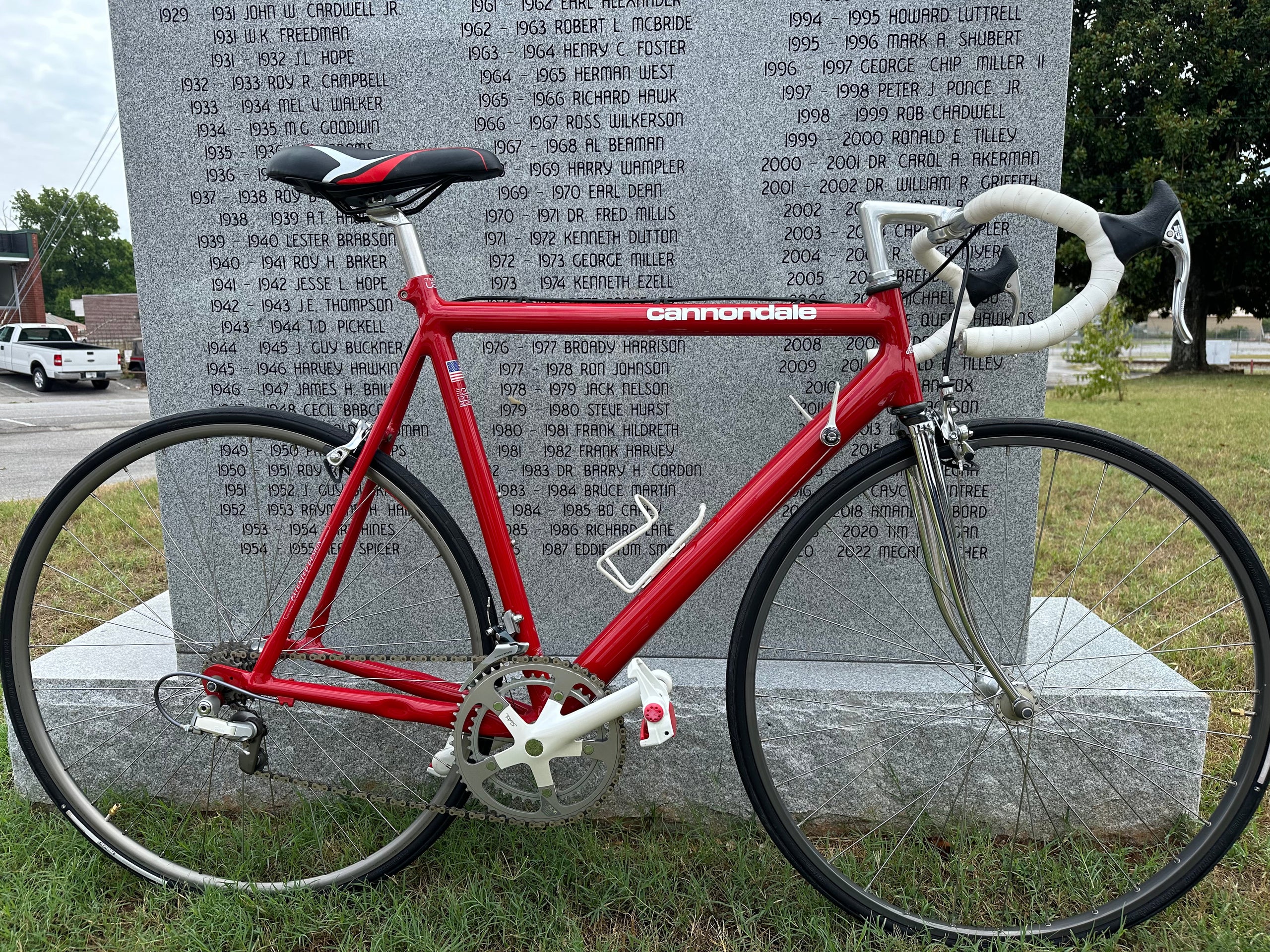 USED CANNONDALE VINTAGE ROAD BIKE