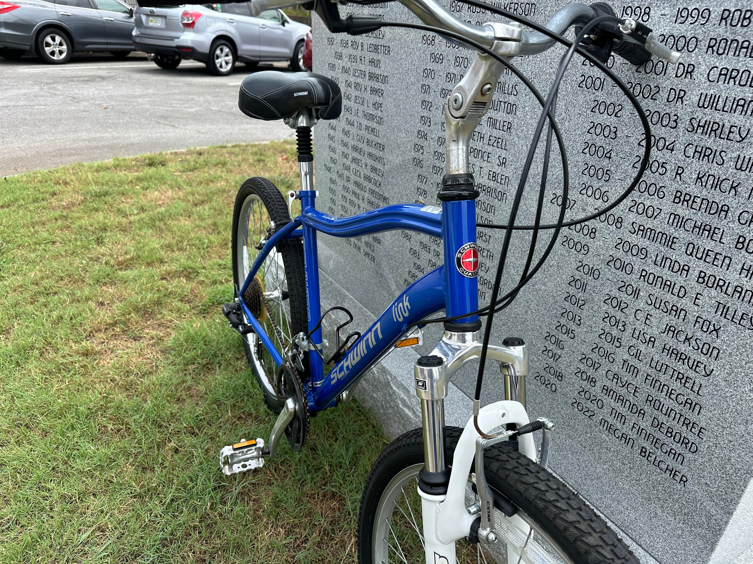 Schwinn link 26 inch bike clearance
